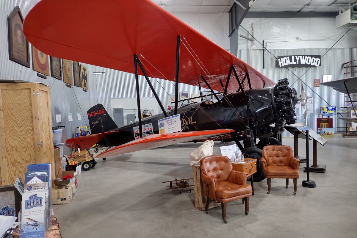 Swing & Wings Vintage Hangar Dance Swing & Wings Vintage Hangar Dance