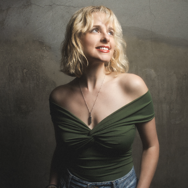 Comedian Erica Rhodes Comedian Erica Rhodes