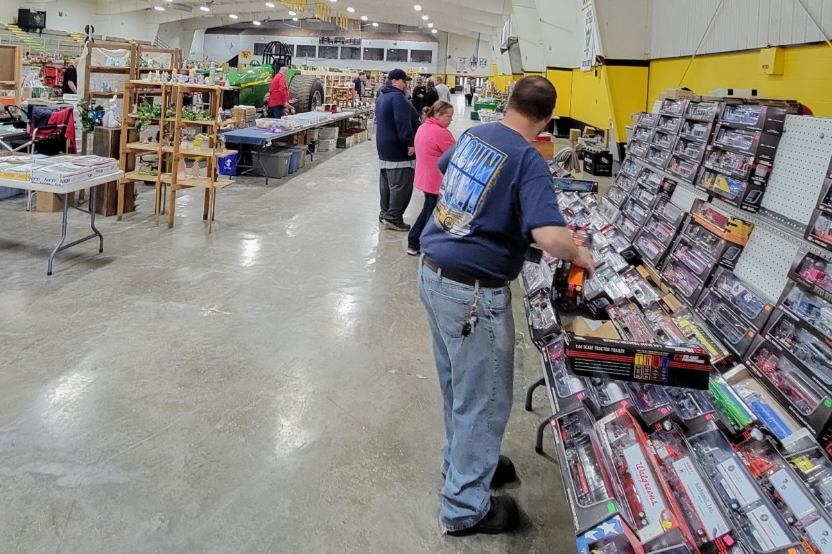 Rock-N-Farm Toy Show Rock-N-Farm Toy Show